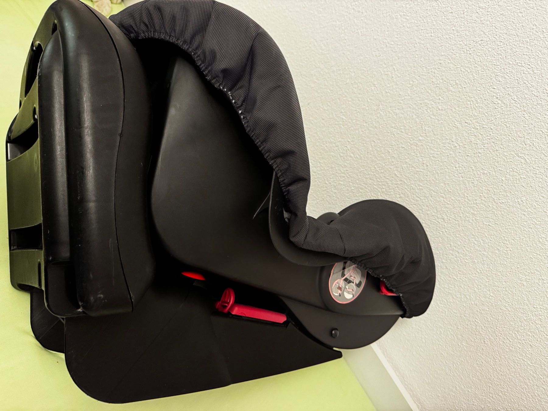 Maxi-Cosi Seggiolini per auto: Maxi-Cosi Kindersitz ohne Isofix – Usato da Grossdietwil venduto da RSW032 8