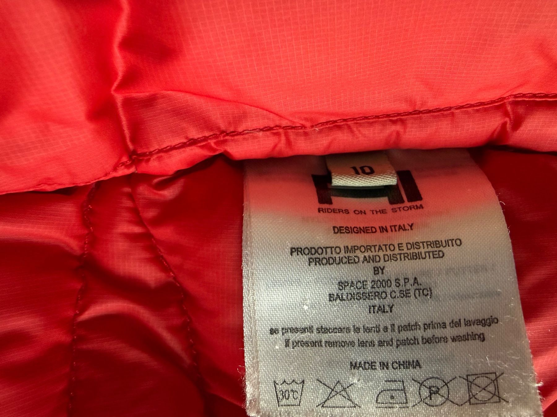 Giacche & Cappotti: Winterjacke mit Kapuze, Top Zustand – Usato da Küsnacht ZH venduto da ch_schweiz 4
