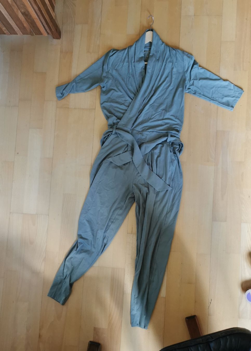 Tute: Les Lunes Jumpsuit Grösse M Grün – Nuovo (secondo la descrizione) da Riehen venduto da den_9s88