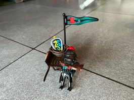 Playmobil - personnage Cavalier avec une charrette