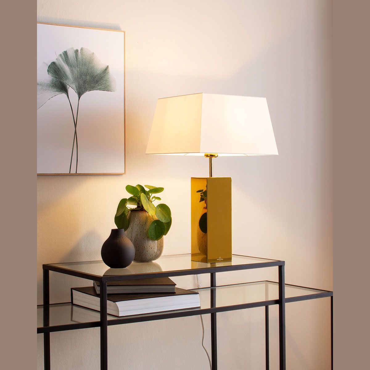 Lampade: Tischleuchte, Gold, Stoffschirm, Weiss – Nuovo (secondo la descrizione) da Kreuzlingen venduto da Smart-Light