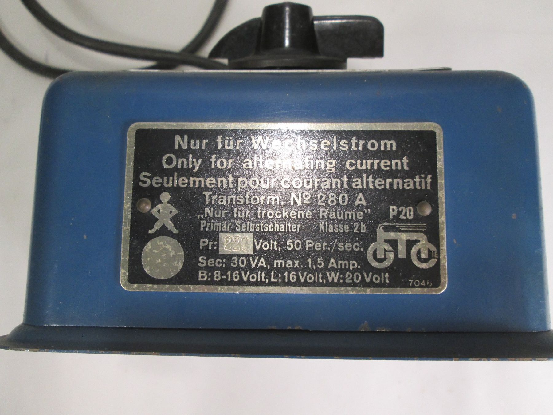 Märklin Modelleisenbahnen: alter original MÄRKLIN 220 Volt Transformer – Defekt aus Rapperswil SG von designandmore 2
