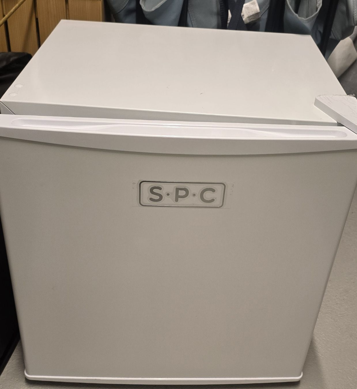 SPC Frigoriferi: Kühlschrank S.P.C weiss mini gut erhalten – Usato da Schötz venduto da Neo88