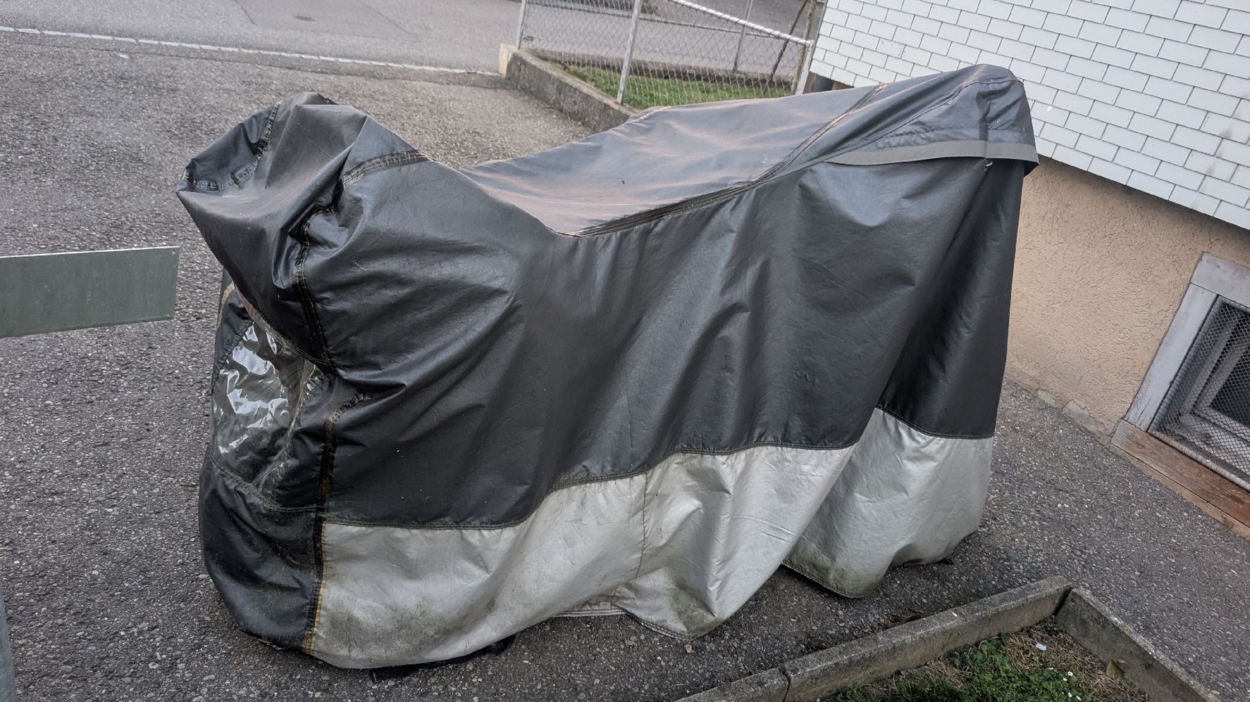 Accessori per altri veicoli: Outdoor Motorradabdeckung - Fallgarage – Usato da St. Gallen venduto da max_8tvt 1