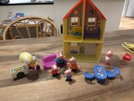 Peppa Pig House and Suzy Sheep Ice Cream Stand