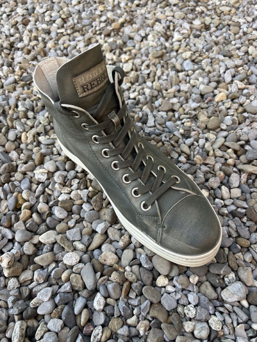 Chaussures hommes: Sneaker von „Hogan“ im Vintage-Stil – D'occasion à Gümligen par pie_7rcb 1