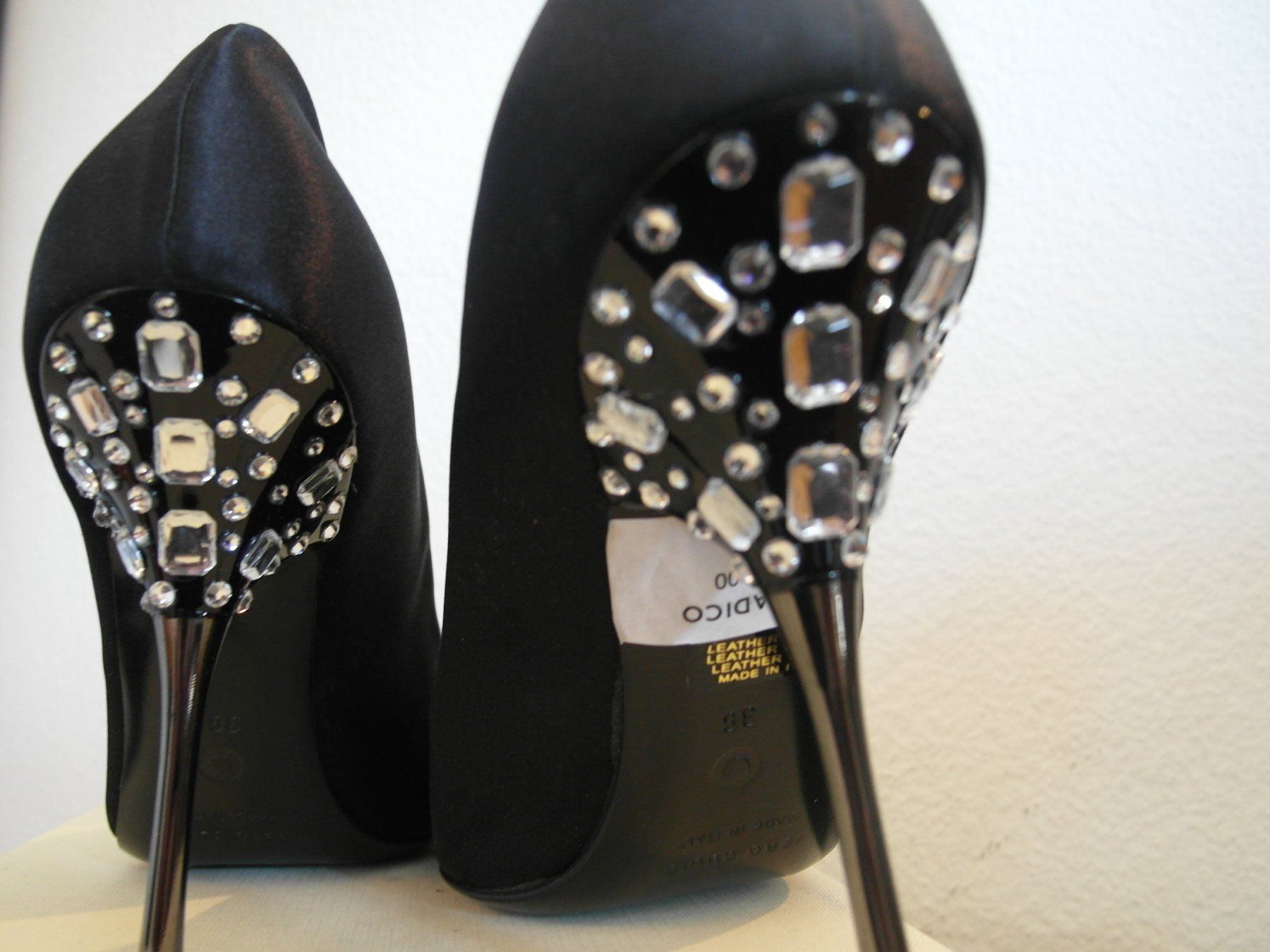 Scarpe da donna: Boccaccini schwarze Pumps 36 – Nuovo e nell'imballaggio originale da Luzern venduto da schuhparadies159 3