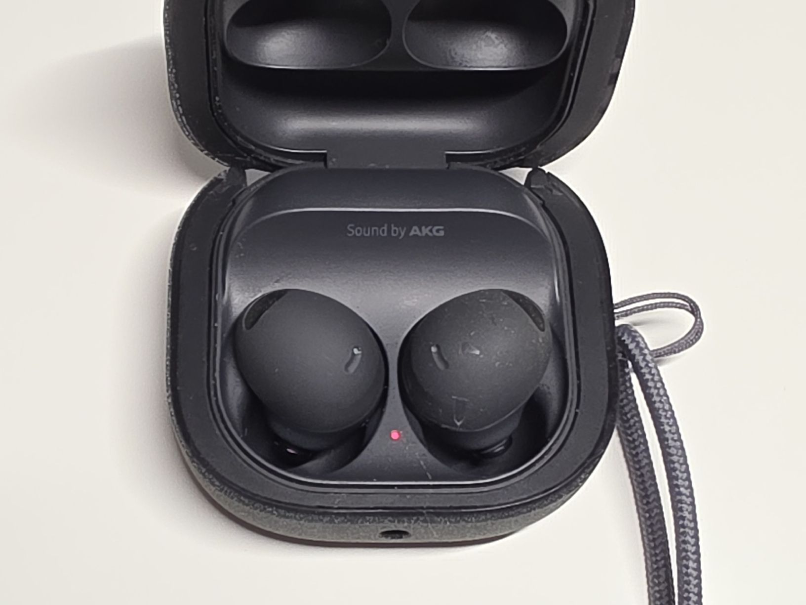 Samsung Cuffie: Samsung Galaxy Buds2 Pro schwarz mit Ladecase  – Difettoso da Stetten AG venduto da Shaman6 1