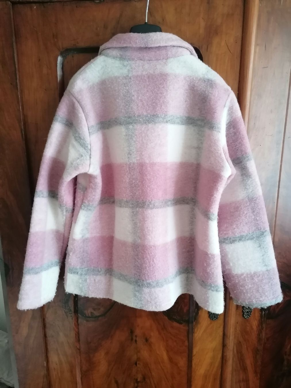 Giacche: ÜbergangsJacke – Usato da Sempach venduto da .1SecondBrands. 1