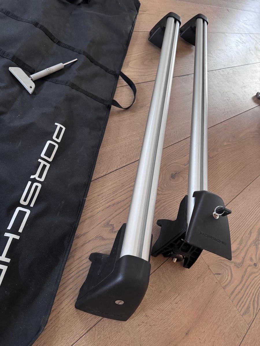 Portapacchi: Original Porsche Macan Dachträger / Grundträger – Usato da Fällanden venduto da MN0712