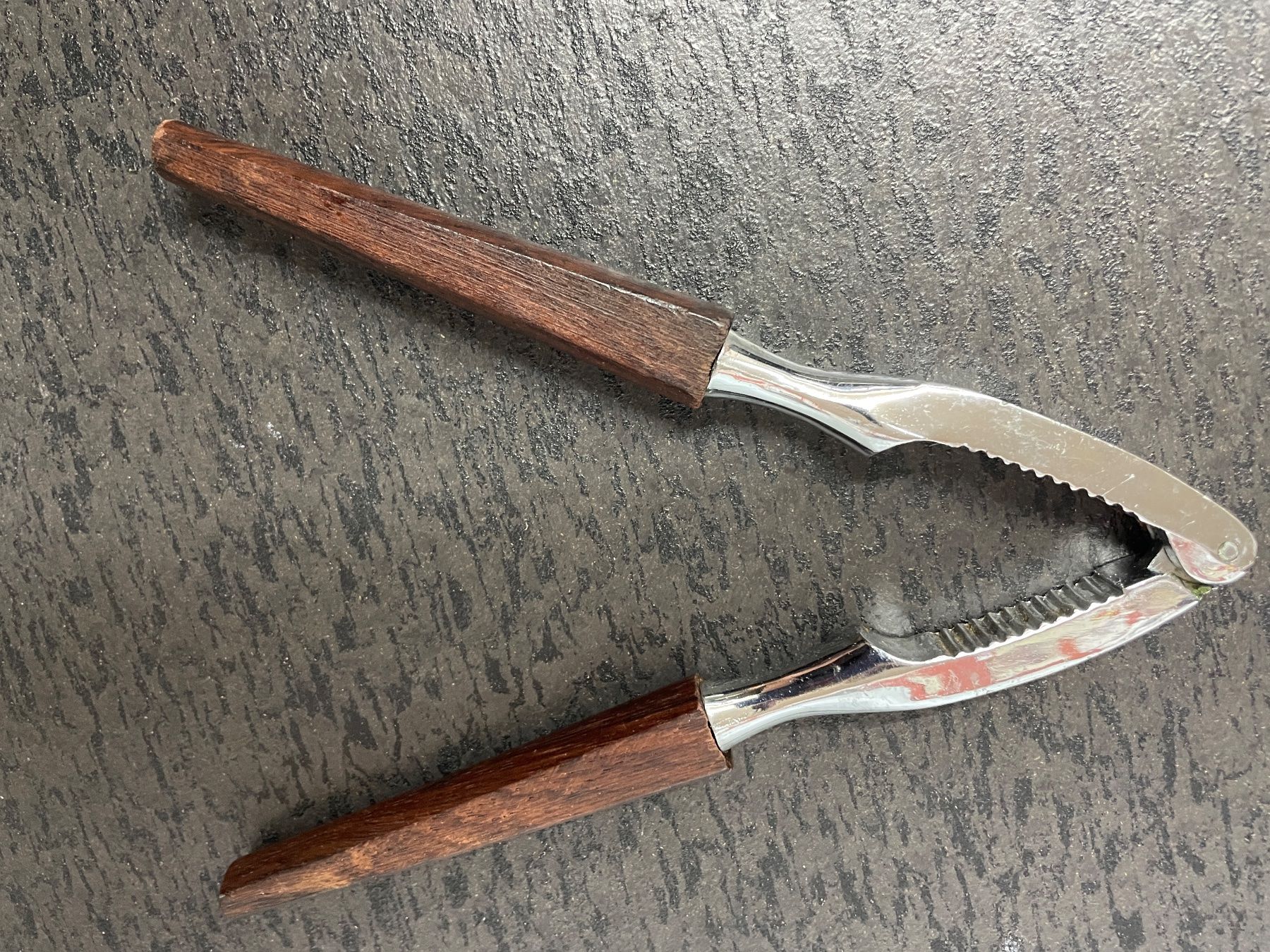 Küchengeräte: Nussknacker Metall mit Holzgriffen gebrauchter – Gebraucht aus Füllinsdorf von bienli 3