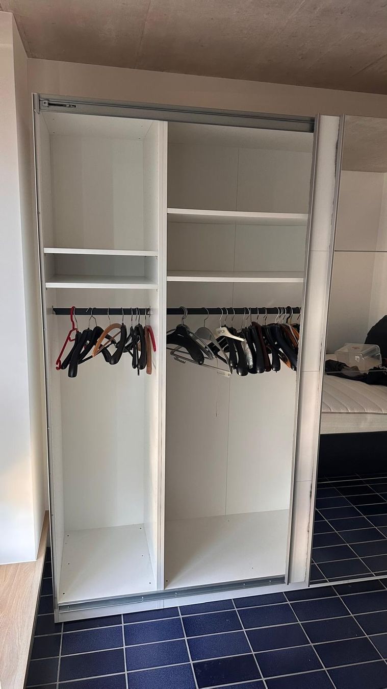Armadi: Schrank mit Schiebetüren – Nuovo (secondo la descrizione) da Spreitenbach venduto da Elian13 3