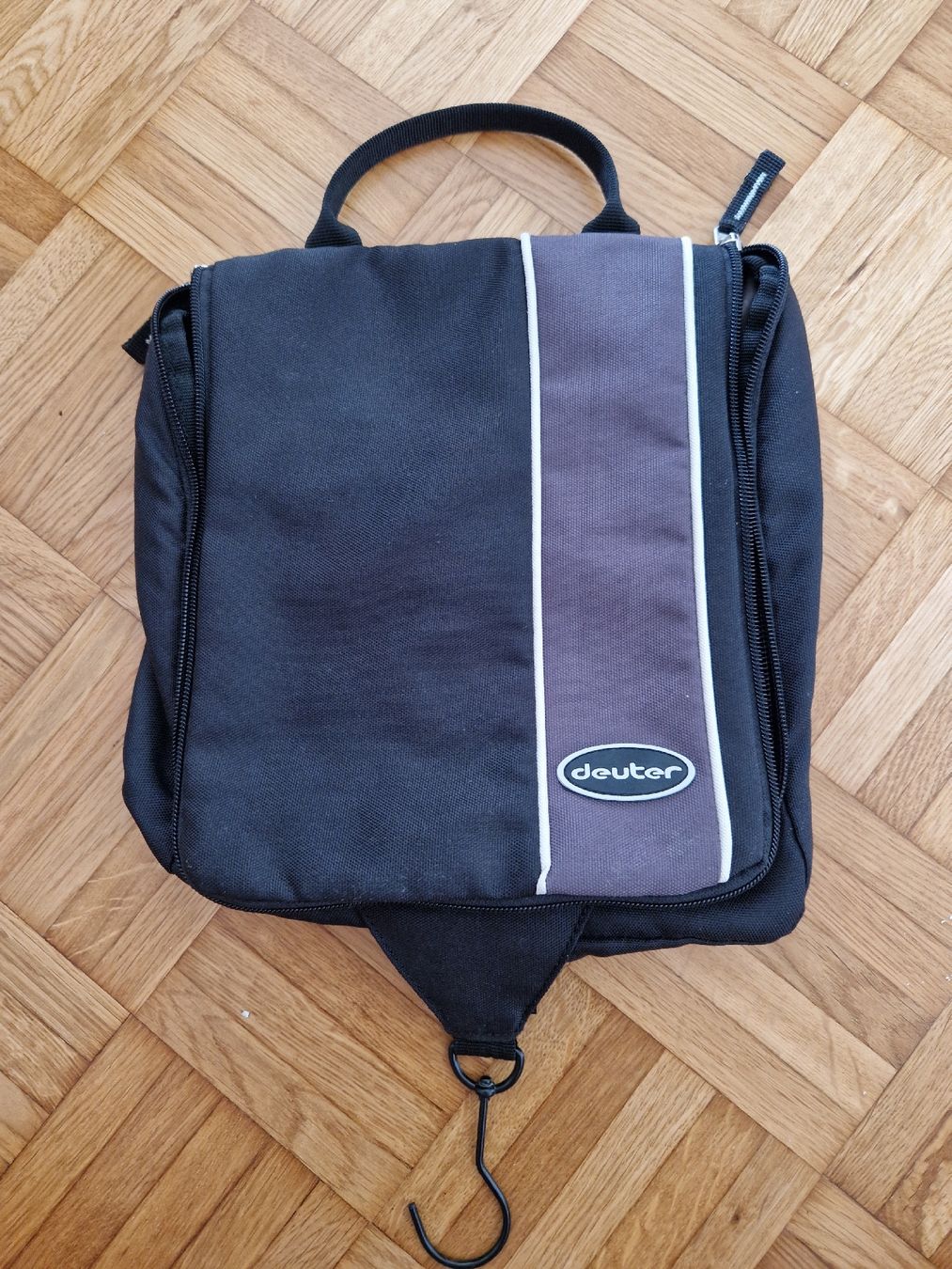 Deuter Custodie per cosmetici: DEUTER Necessaire, Kulturbeutel – Usato da Zürich venduto da hogerseppvreni