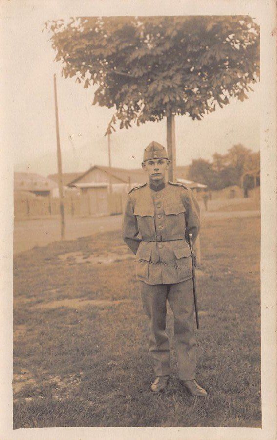 Cartoline postali: Soldat auf Übungsplatz mit Bajonett – Usato da Frauenfeld venduto da POML