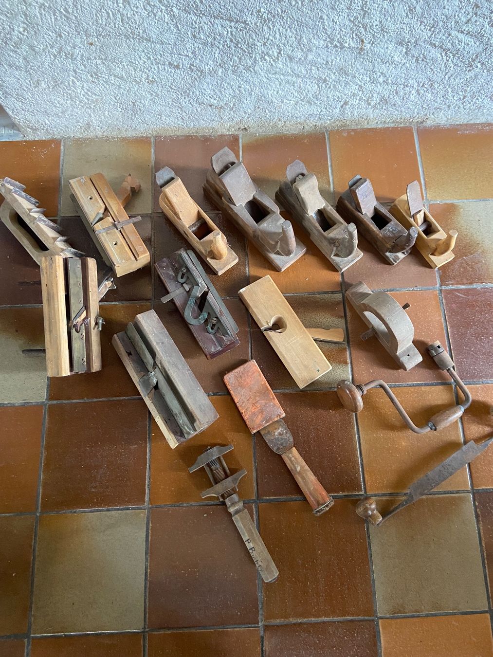 Tutti gli attrezzi: Lot de rabots + outils – Usato da Bevaix venduto da car_fyw5 1
