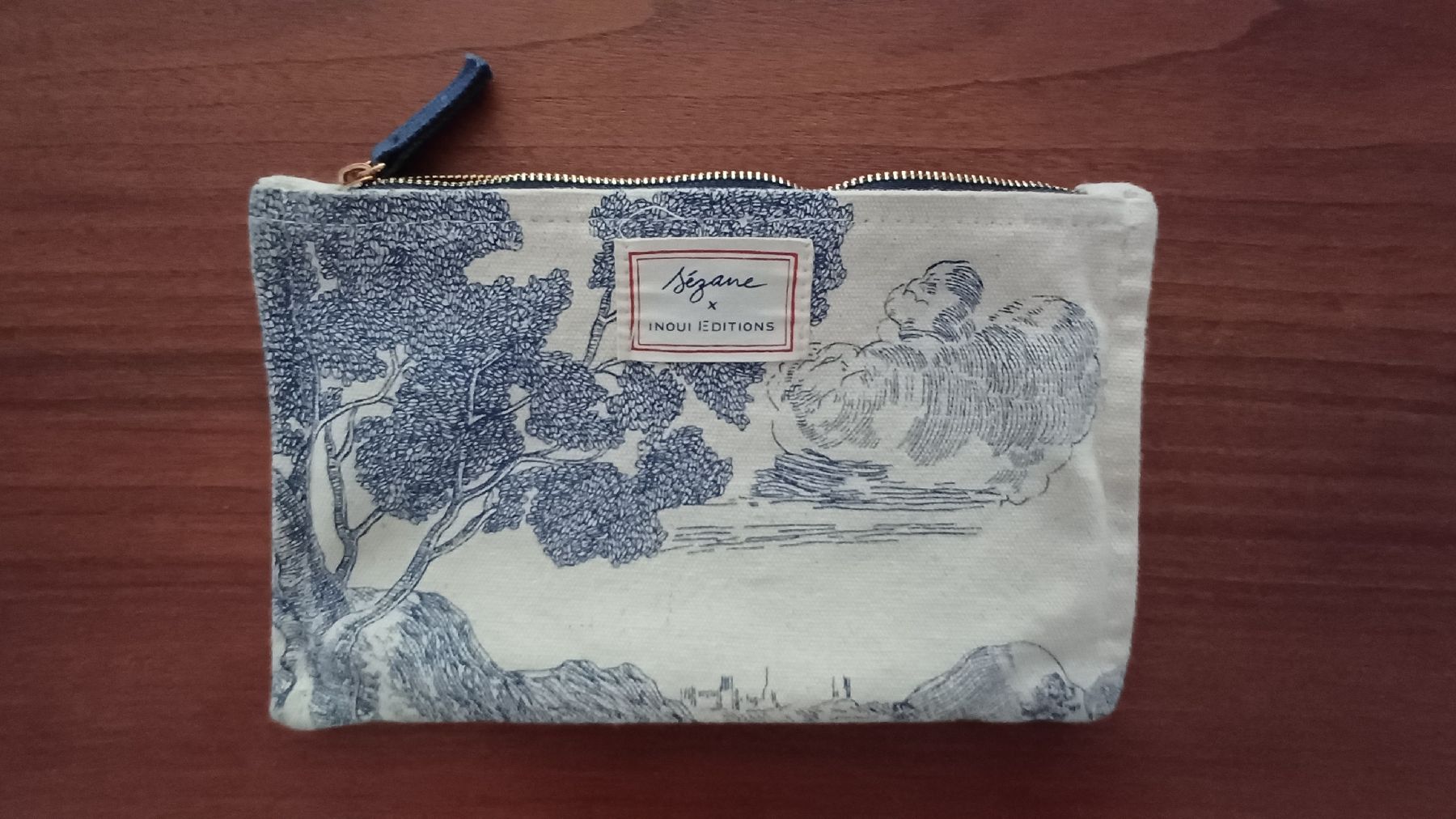 Sezane Custodie per cosmetici: Trousse Sezane × Inoui editions – Usato da Genève venduto da njia 1