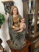 Ausdrucksstarke grosse antike Madonna Holz polychrom gefasst