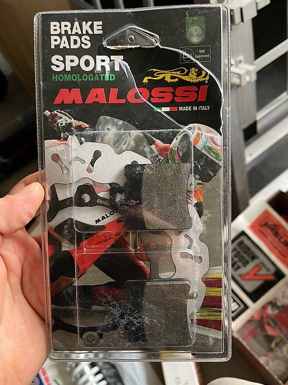 Malossi Tutti pezzi di ricambio per scooter: Pastiglie freno scooter – Nuovo e nell'imballaggio originale da Verscio venduto da dai_jyb8