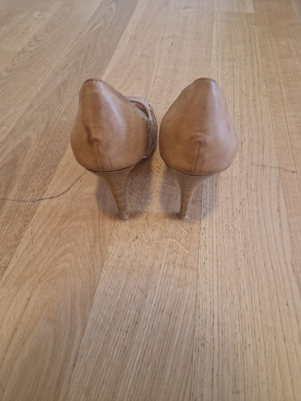 Cube Scarpe da donna: Cube Peep Toe High Heels braun Gr. 39 gebraucht – Usato da Sursee venduto da saj_5rfk 2