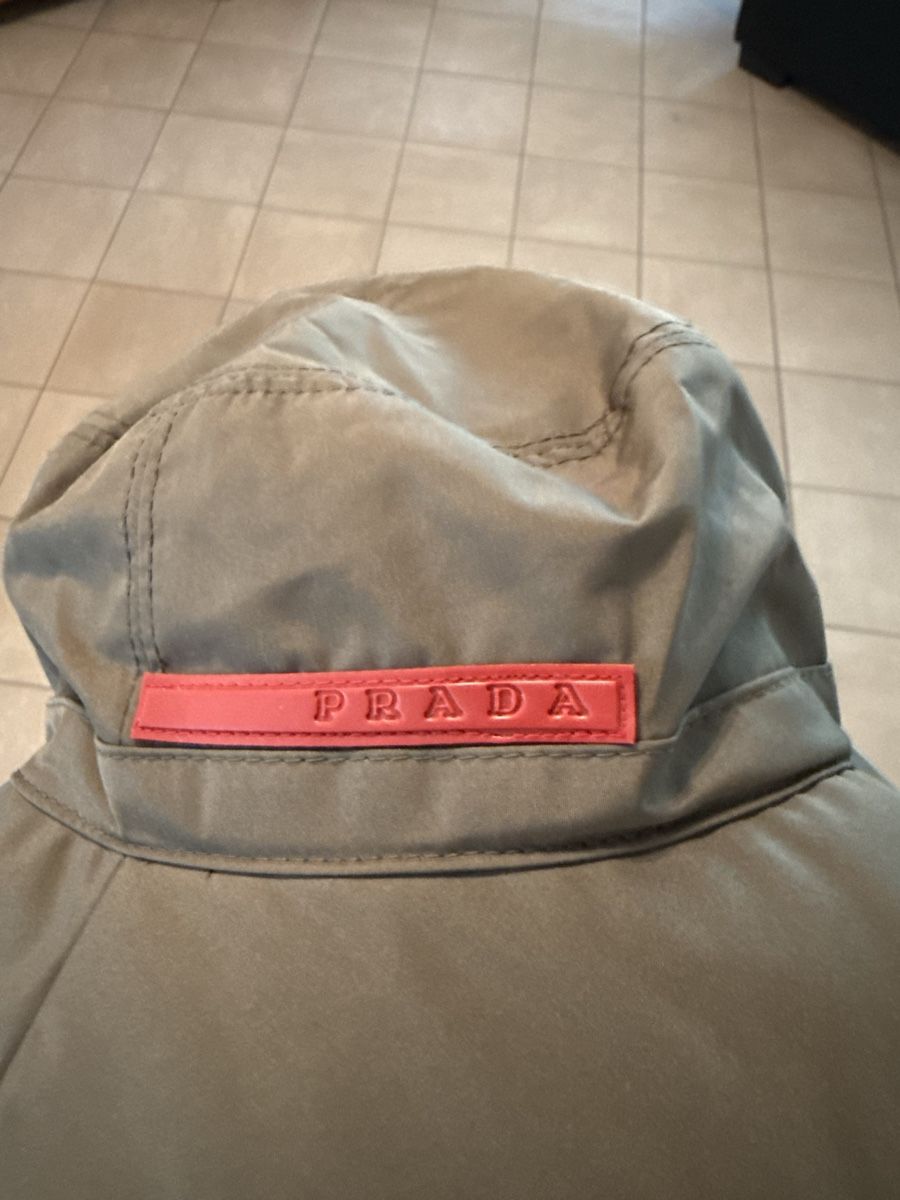 Prada Hüte, Mützen & Caps: Bob cap Prada  – Gebraucht aus Lausanne von D.Kneuss 1