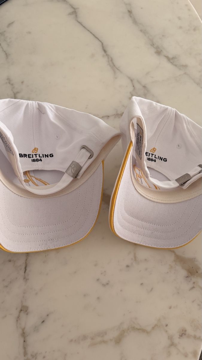 Chapeaux, bonnets & casquettes: 2x Breitling Cap weiss – Neuf (Voir description) à Twann par dieberaterin 1