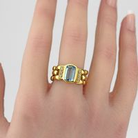 Ring aus 18-karätigem Gold mit Aquamarin und Diamanten