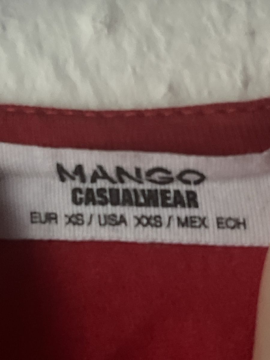 Mango Tops: Top Mango rouge brodé, taille XS – Gebraucht aus Genève von y517390 2
