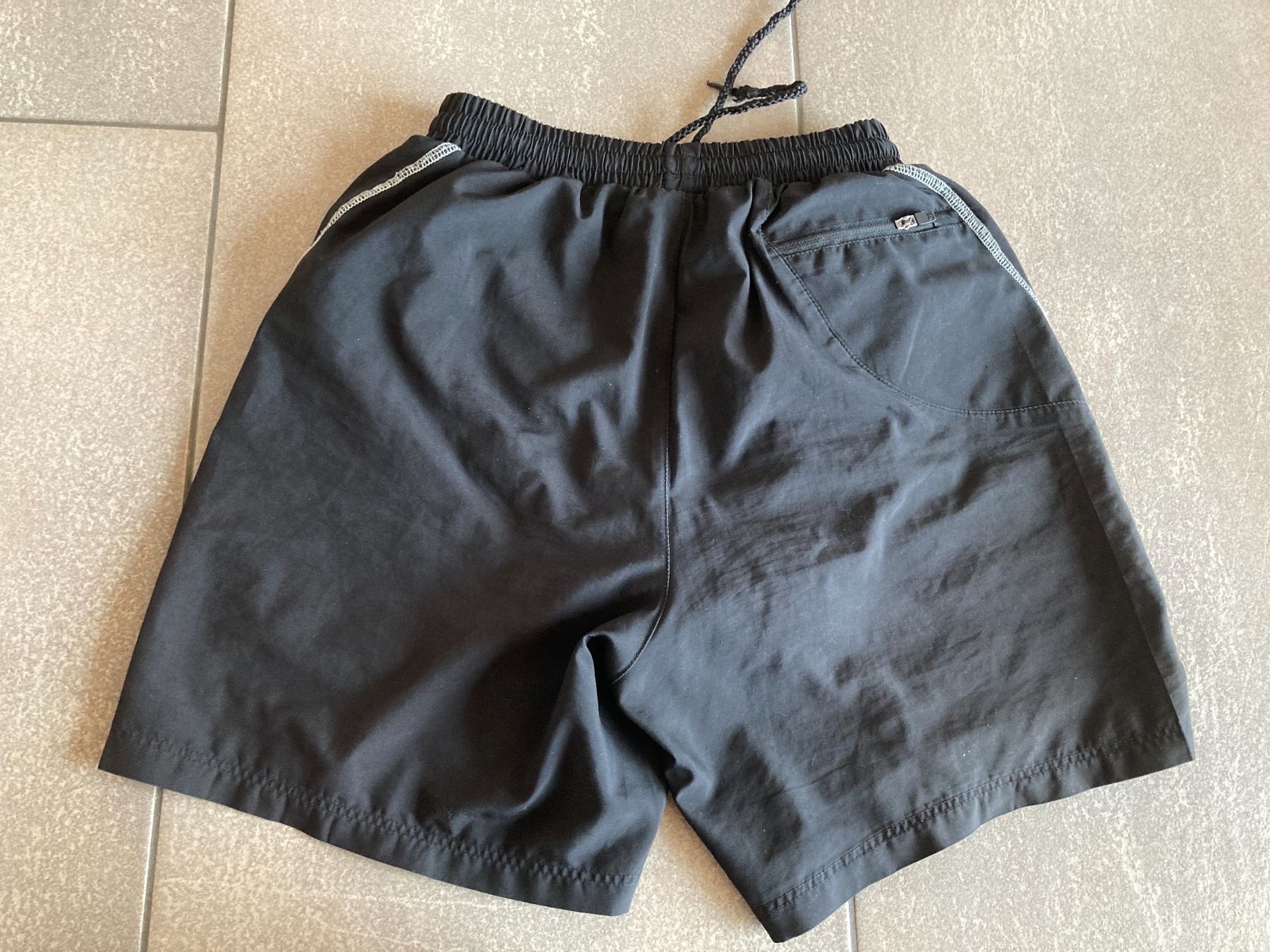 Erima Pantaloni: Sporthose erima Gr. 164 – Usato da Mosnang venduto da Kusli09 1