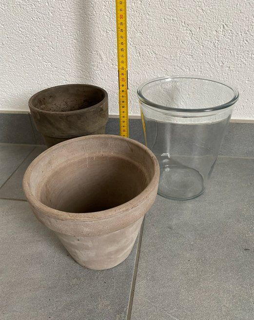 Blumentöpfe: Blumentöpfe – Gebraucht aus Hinwil von FamEgli