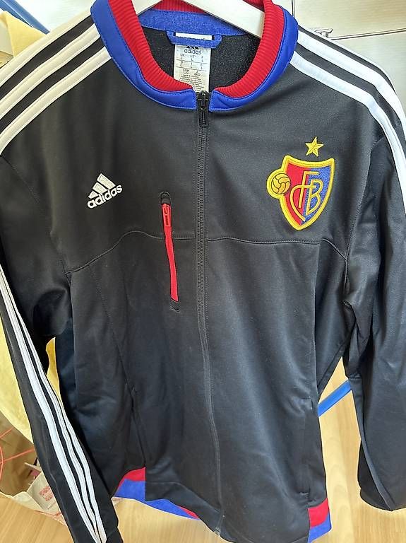 Adidas Jacken: FC Basel Trainerjacke – Gebraucht aus Heiden von fabi_14 2
