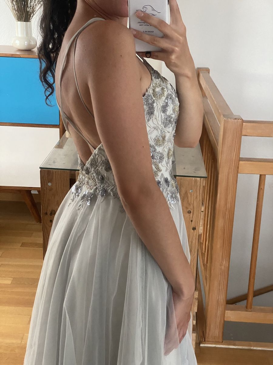 Kleider: Abendkleid grau Grösse 34 xs – Gebraucht aus Thun von thersa01 1
