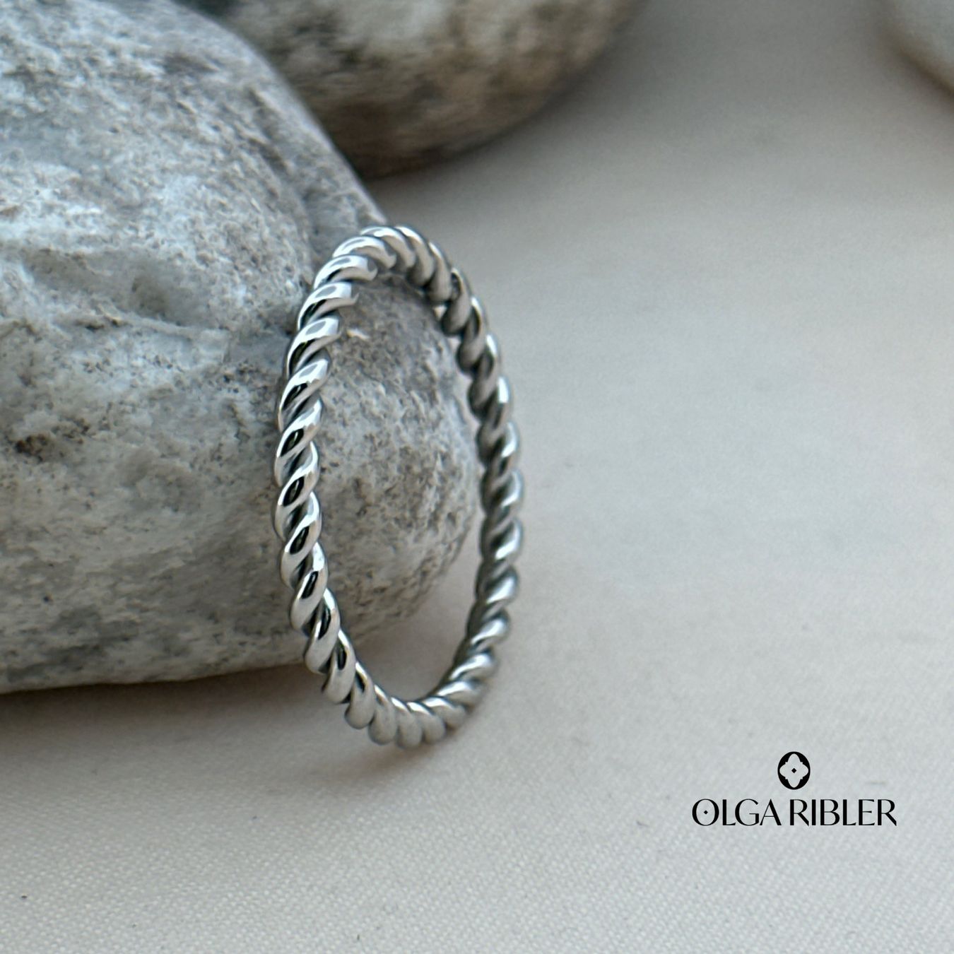 Olga Ribler Ringe: Edelstahl Twist Ring Ringgrösse 52 – Neu (gemäss Beschreibung) aus Luzern von Schmuckoutlet 1