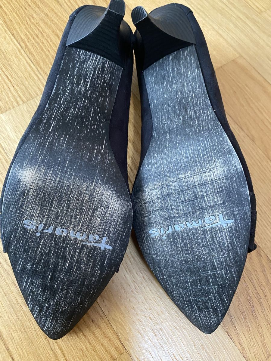 Tamaris Damenschuhe: Tamaris Pumps Gr. 40, Schwarz, Wildlederoptik – Gebraucht aus Volketswil von Flamingo_66 1