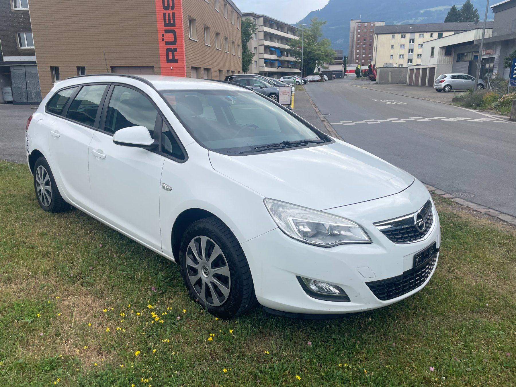 Opel Autos: 2012, Astra 1.7 Diesel – Gebraucht aus Bilten von Mietauto-Robert 2