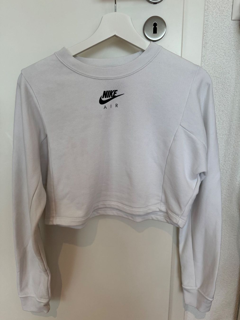 Nike Pulls & Sweat-shirts: Nike-Pullover (neuwertig) – Neuf (Voir description) à Biel-Benken BL par csr_b6dz