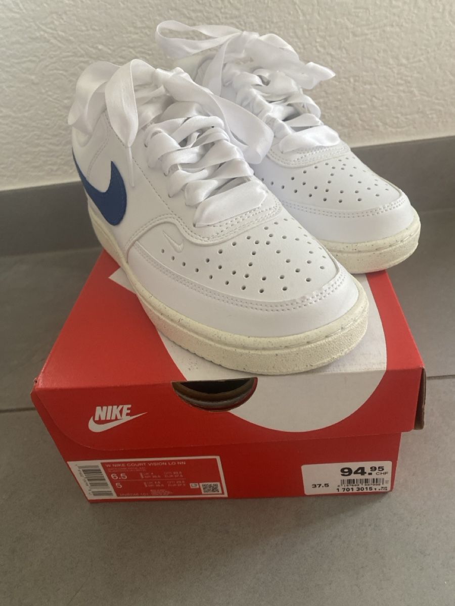 Nike Chaussures femmes: Basket blanche Nike  – Neuf avec emballage d'origine à Granges VS par avm_mj7b