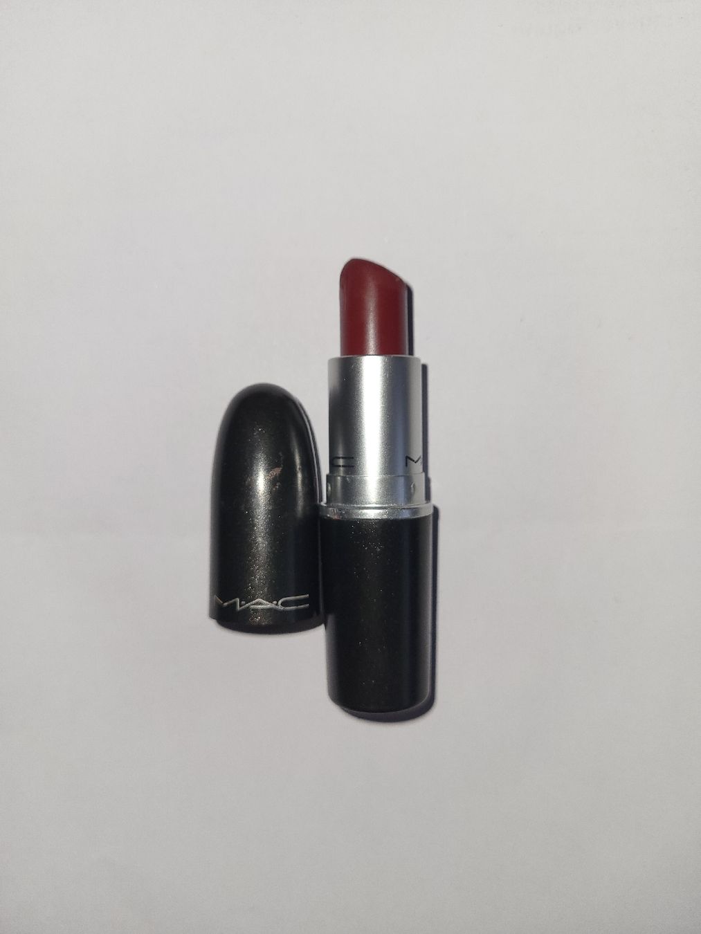 Mac Cosmetics Maquillage: Mac Lippenstift Farbe Diva – D'occasion à Liebefeld par kayvi