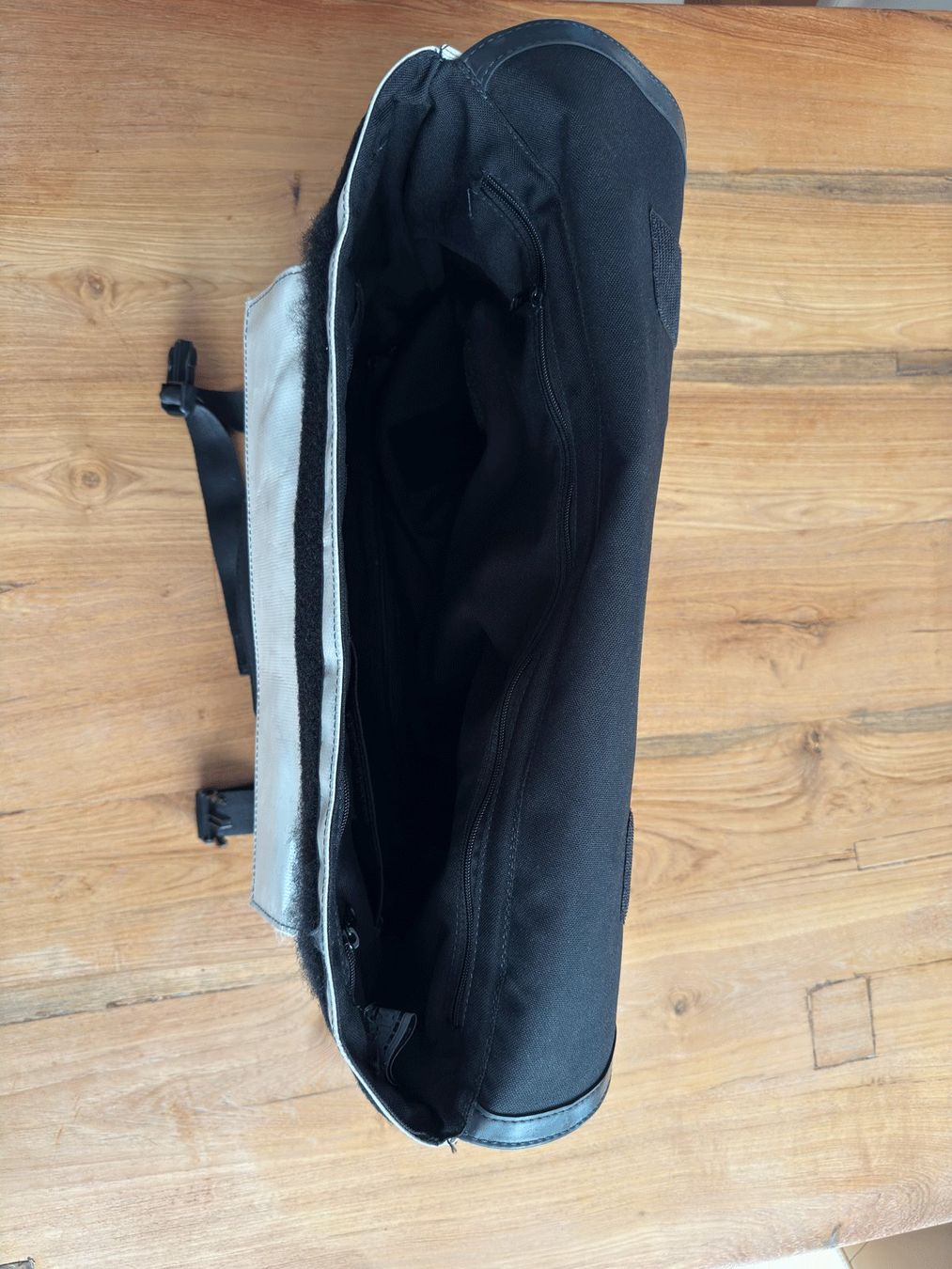 Taschen: Freitag F18 REX Tasche – Gebraucht aus Thalwil von staublee 2