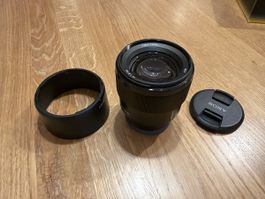 Sony FE 85mm F1.8 Objektiv  mit Zubehoer