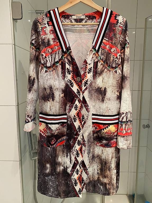 Vestes: Extravaganter bunter Blazer in Grösse L – D'occasion à Kilchberg ZH par Mirida