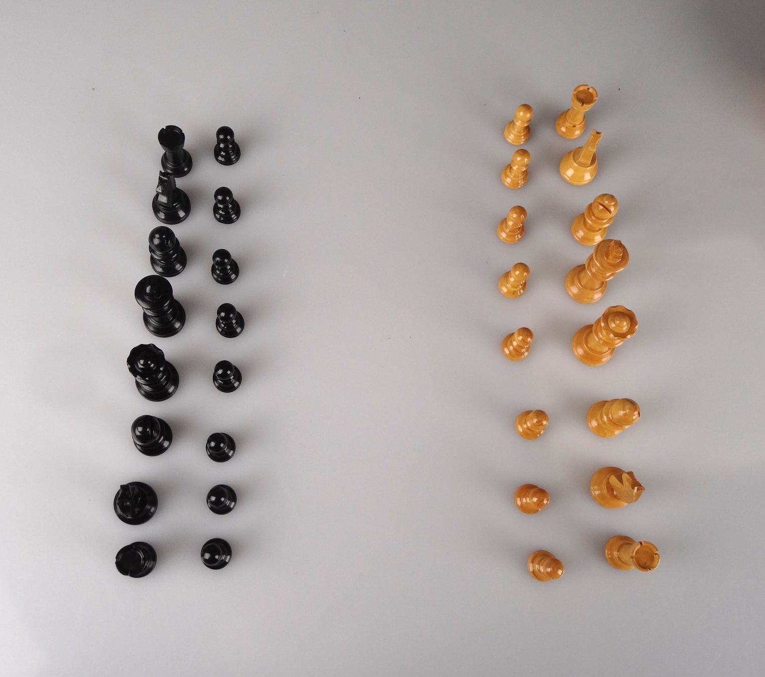 Giochi: STAUNTON Schachfiguren Set – Usato da Volketswil venduto da brockipfannenstil 3