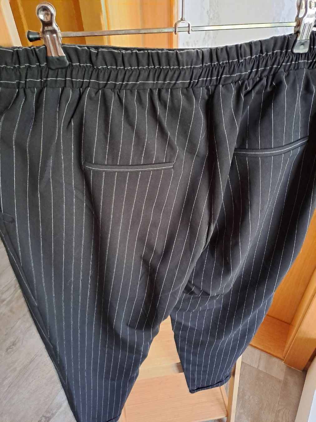 Pantaloni: Damenhosen gestreift Marke chicoree Grösse L  – Usato da Rickenbach LU venduto da bishiida 3