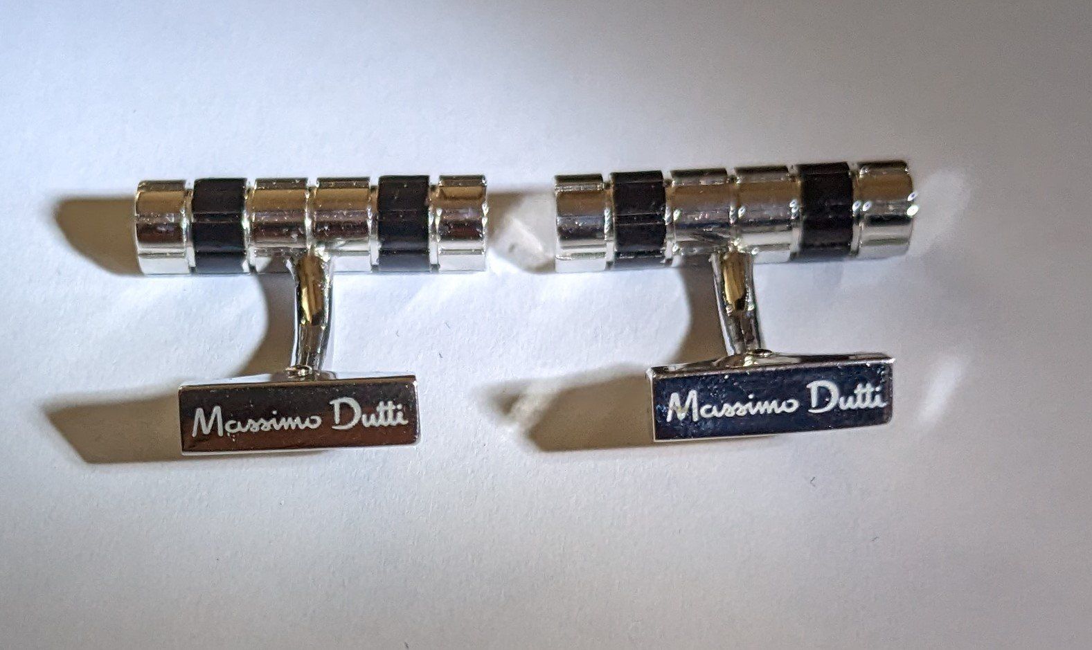 Massimo Dutti Gemelli: Manchettenknöpfe Massimo Dutti – Nuovo (secondo la descrizione) da Giffers venduto da agu25 2
