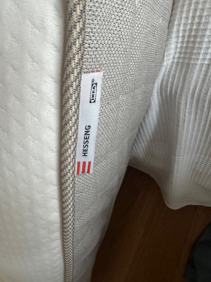 Ikea Matelas: Hesseng Matratze | Boxspringbett  – D'occasion à Thalwil par pet_6ggd