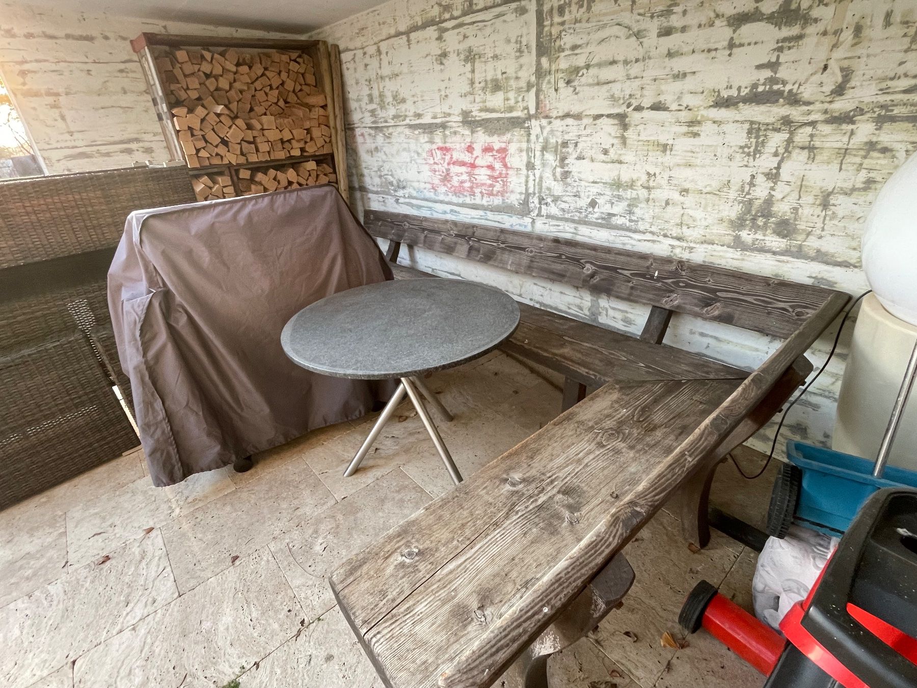 Bänke: Eckbank aus Holz – Gebraucht aus Wiler b. Seedorf von Kiriaki_