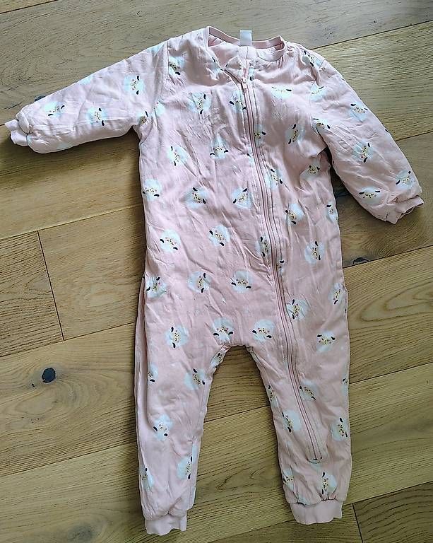 Pigiama & Simili: Neu 2 Pyjama / Schlafsack gr98-104 – Usato da Zürich venduto da Tunguskah 1