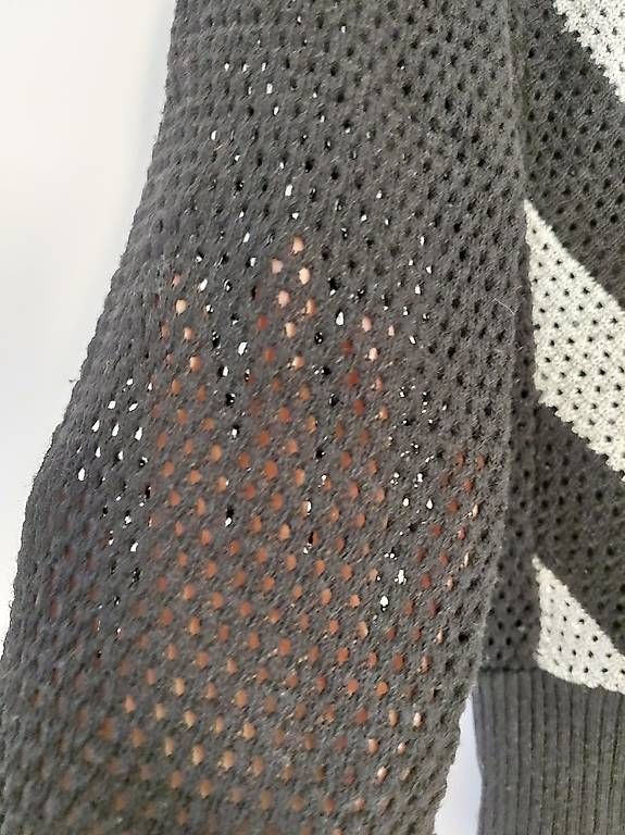 Maglioni & Felpe: Schicker Sommer Pullover mit Streifen, Silber, Grösse 36 – Usato da Zürich venduto da Taxista 2