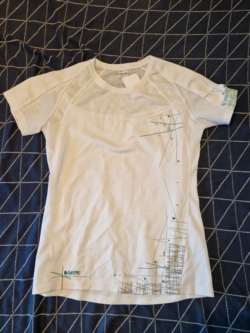 Dakine T-shirt: Dakine Shirt weiss L – Usato da MUEHLAU venduto da ibo_5c7d