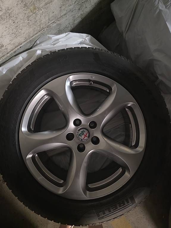 Pneus & Roues: Gomme e cerchi per Alfa Romeo Stelvio  – D'occasion à Dornach par Marco-95