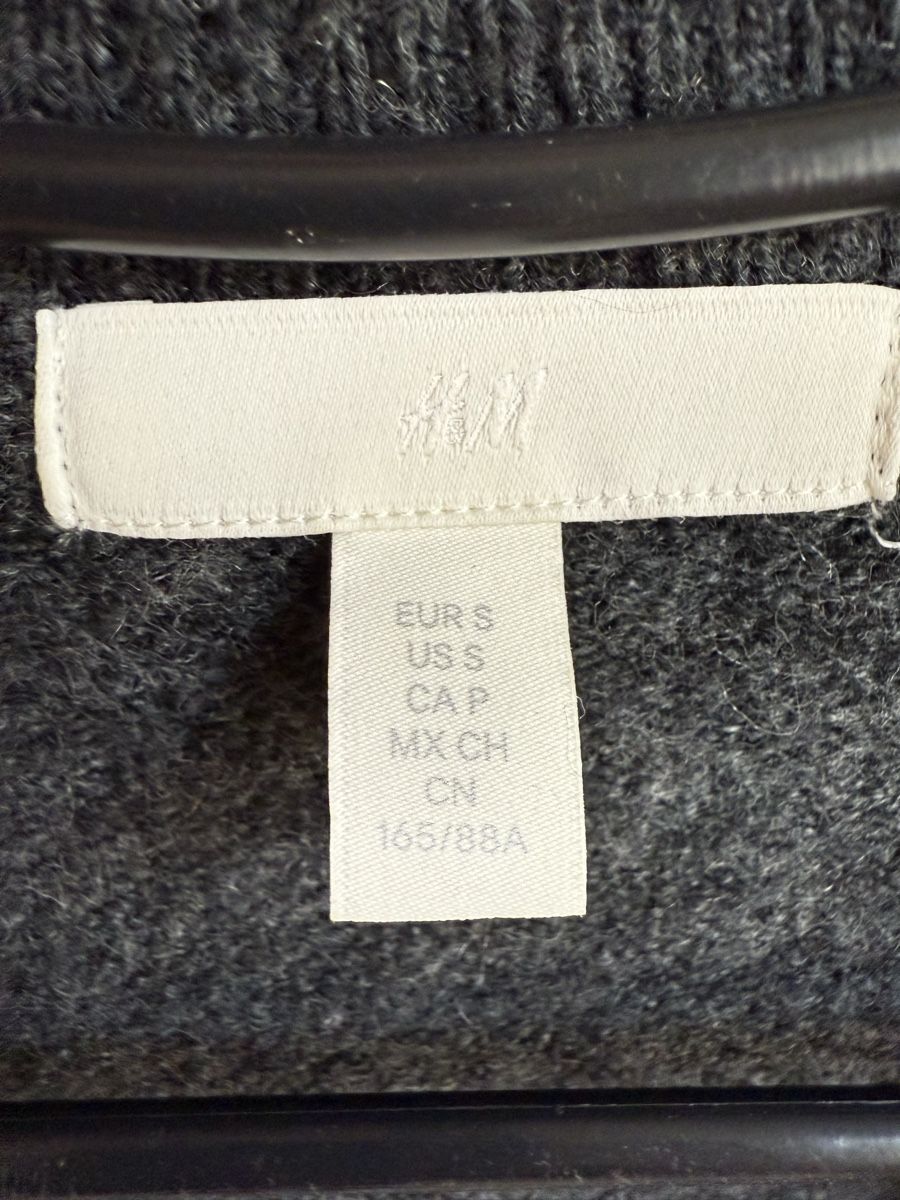 H&M Jacken: Long cardigan gris anthracite H&M, t.36/S – Gebraucht aus Tavannes von Thriftshop 5